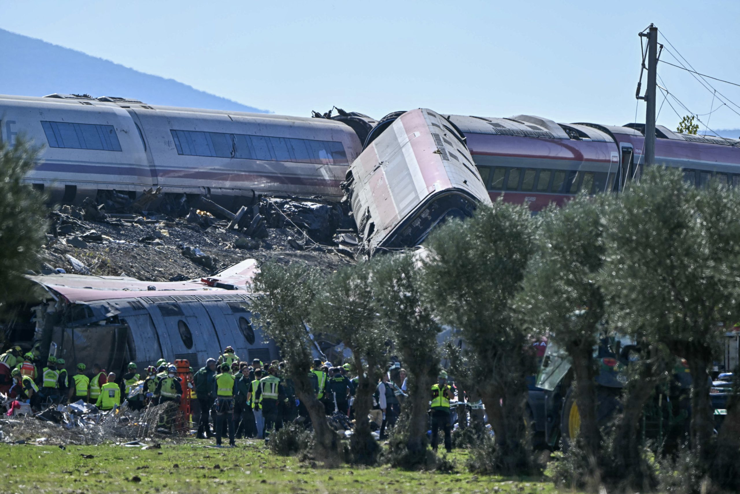 Dozens killed after two high-speed trains collide in central Spain — Buford Community news